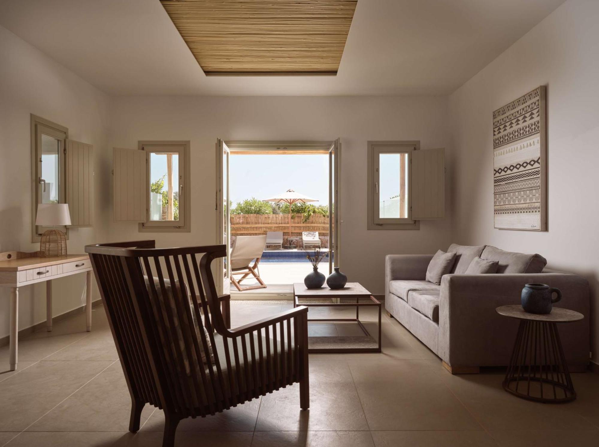 Sea Breeze Santorini Resort, Curio By Hilton 5*