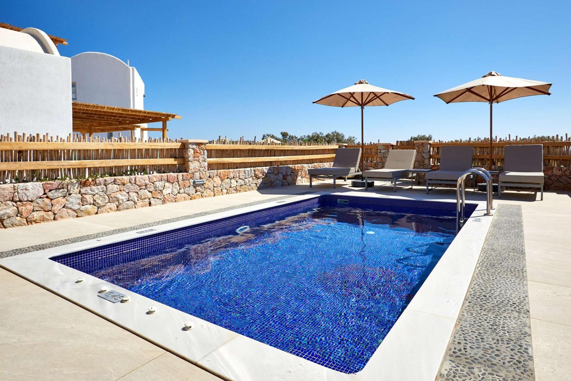 Sea Breeze Santorini Resort, Curio By Hilton Resort Agios Georgios (Santorini)